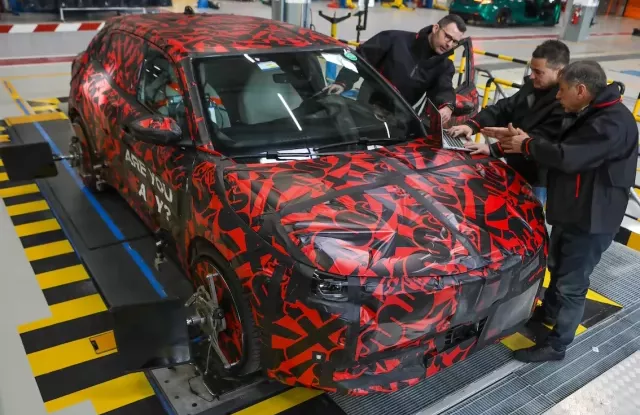 Alfa Romeo Milano: ufficiale il nome del primo SUV full electric dell’azienda - Foto 2 di 7