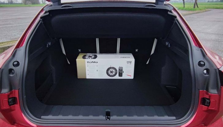 BMW X2 2024: prova su strada, prezzi e versioni del nuovo SUV coupé, anche elettrico - Foto 23 di 33