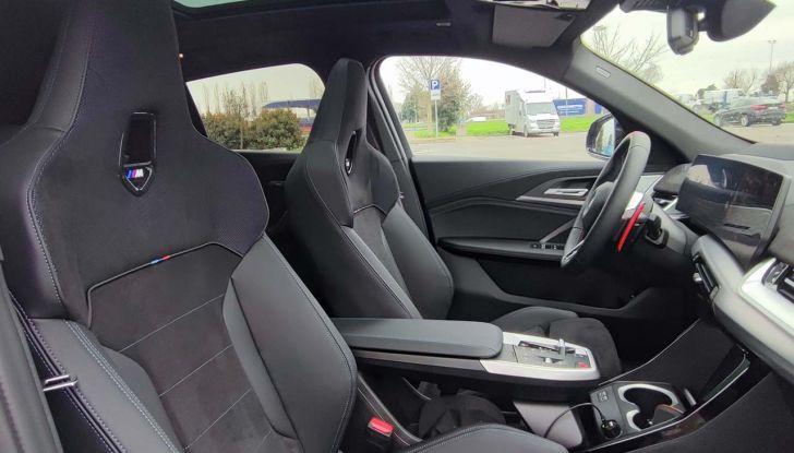 BMW X2 2024: prova su strada, prezzi e versioni del nuovo SUV coupé, anche elettrico - Foto 33 di 33