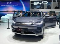 BYD Tang 2025: il SUV elettrico a sette posti si rinnova