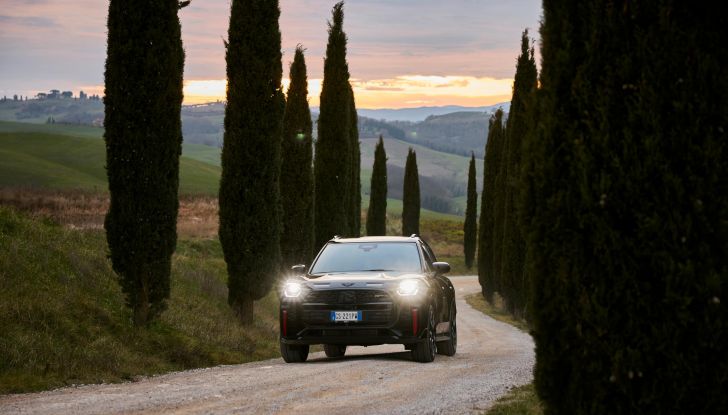 Nuova MINI Countryman C 2024 prova su strada, motori e dotazioni - Foto 5 di 15