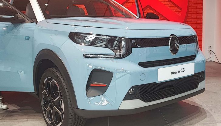 Citroën e-C3 2024 svelata in anteprima a Milano: caratteristiche, autonomia e prezzi - Foto 3 di 11
