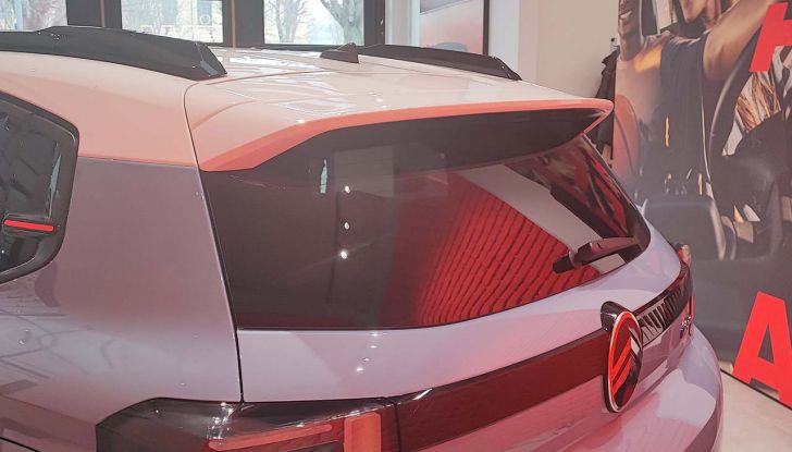 Citroën e-C3 2024 svelata in anteprima a Milano: caratteristiche, autonomia e prezzi - Foto 8 di 11