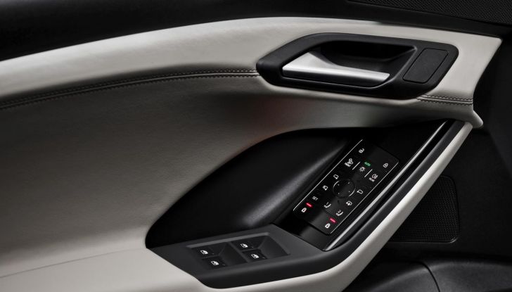 Audi Q6 e-tron: al via agli ordini in Italia da 79.500 euro - Foto 16 di 134