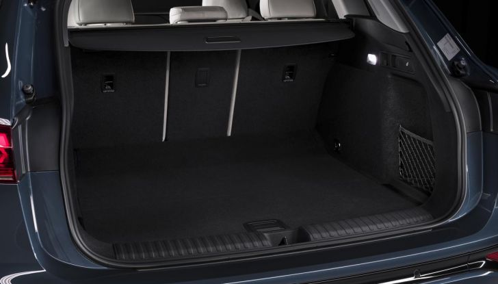 Audi Q6 e-tron: al via agli ordini in Italia da 79.500 euro - Foto 15 di 134