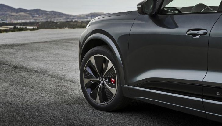 Audi Q6 e-tron: al via agli ordini in Italia da 79.500 euro - Foto 90 di 134
