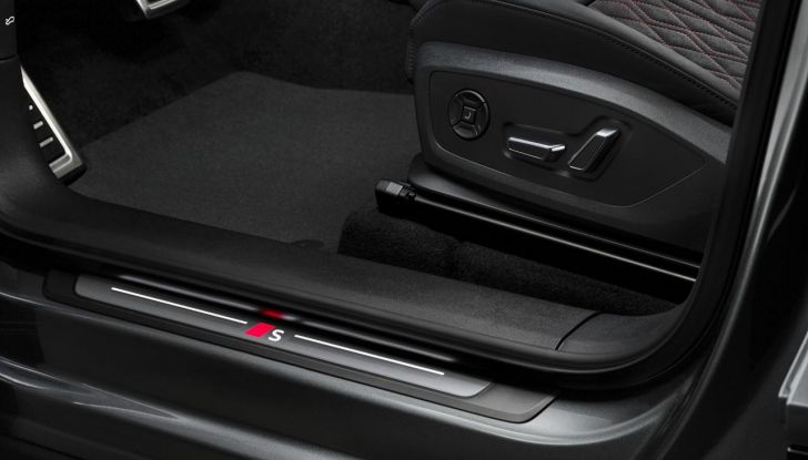 Audi Q6 e-tron: al via agli ordini in Italia da 79.500 euro - Foto 76 di 134