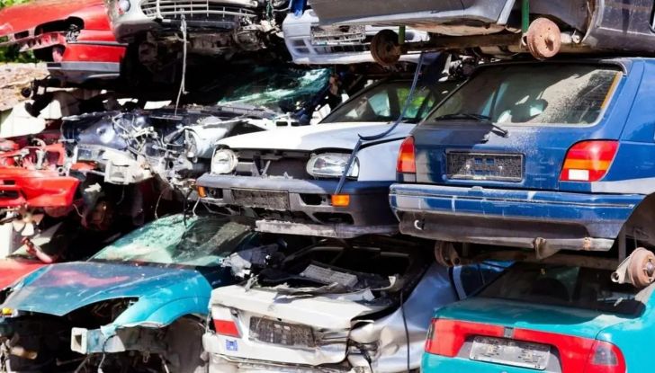 Come rottamare auto: costi, procedura e documenti - Foto 6 di 13