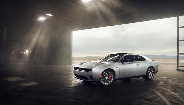 Dodge Charger Daytona: l’iconica muscle car diventa 100% elettrica - Foto 6 di 80
