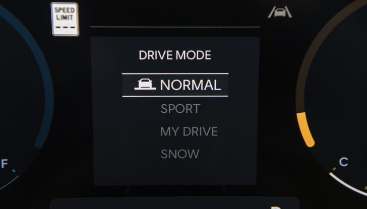 Hyundai Tucson 2025: design e motorizzazioni del nuovo modello - Foto 87 di 107