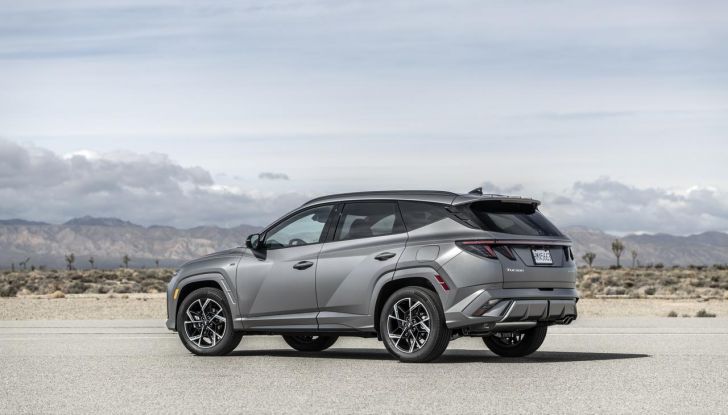 Hyundai Tucson 2025: design e motorizzazioni del nuovo modello - Foto 3 di 107