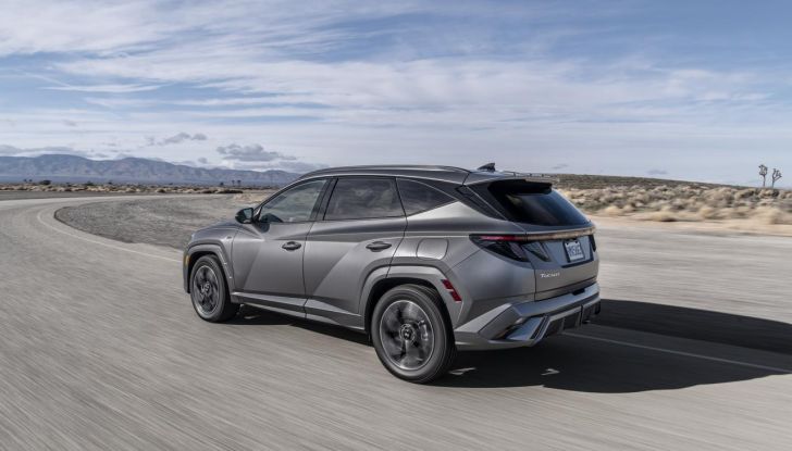 Hyundai Tucson 2025: design e motorizzazioni del nuovo modello - Foto 35 di 107