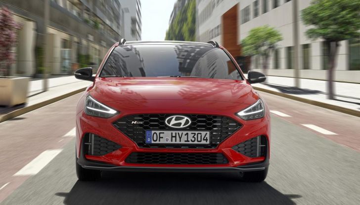 Hyundai i30 2024: caratteristiche, design e abitacolo del nuovo restyling - Foto 35 di 41