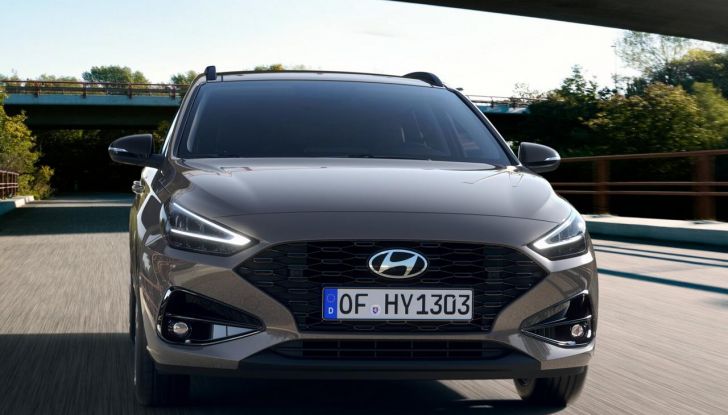 Hyundai i30 2024: caratteristiche, design e abitacolo del nuovo restyling - Foto 27 di 41