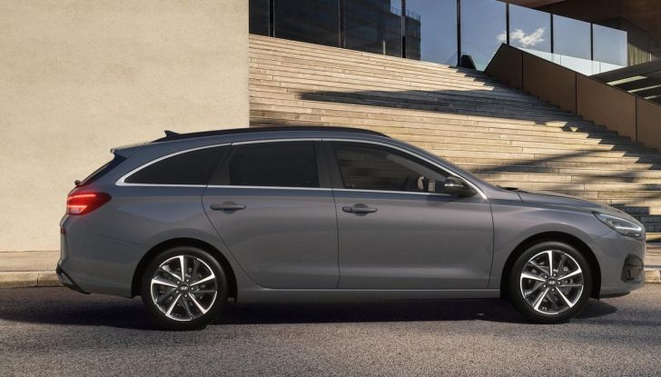 Hyundai i30 2024: caratteristiche, design e abitacolo del nuovo restyling - Foto 26 di 41