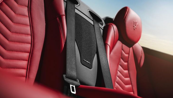 Maserati GranCabrio 2025: caratteristiche, design, abitacolo e motore - Foto 5 di 12