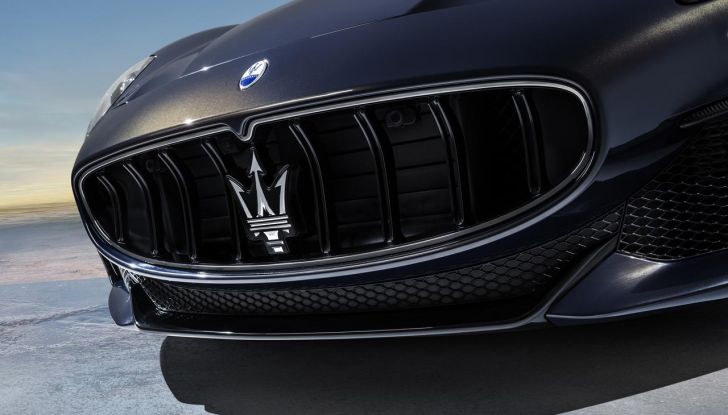 Maserati GranCabrio 2025: caratteristiche, design, abitacolo e motore - Foto 8 di 12