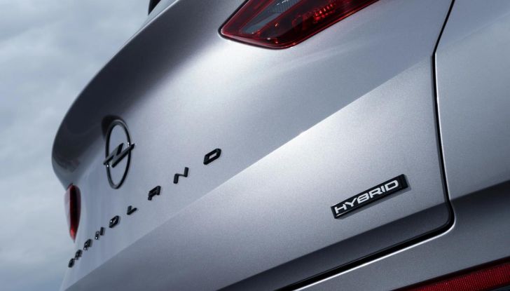Opel Grandland Hybrid Italia