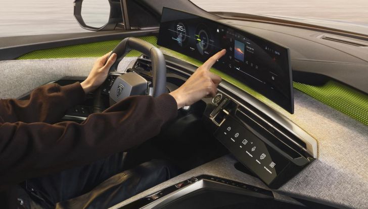 Peugeot E-5008 2025: caratteristiche, design, abitacolo, versioni e autonomia - Foto 29 di 58