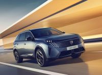 Peugeot 5008: la nuova generazione è ordinabile da 41.700 euro