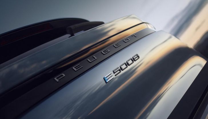 Peugeot E-5008 2025: caratteristiche, design, abitacolo, versioni e autonomia - Foto 57 di 58