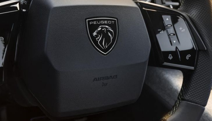 Peugeot E-5008 2025: caratteristiche, design, abitacolo, versioni e autonomia - Foto 13 di 58