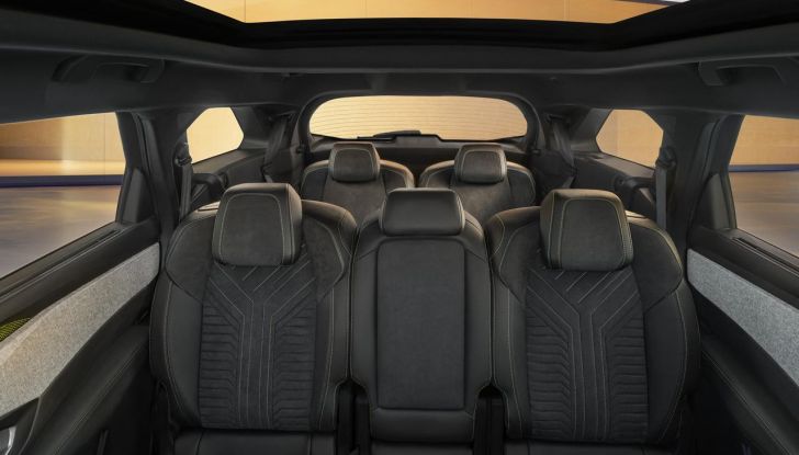 Peugeot E-5008 2025: caratteristiche, design, abitacolo, versioni e autonomia - Foto 9 di 58