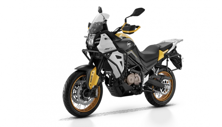 QJ Motor: alla scoperta della Svt 650 X - Foto 7 di 10