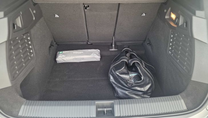 Renault Scenic E-Tech Electric prova su strada, consumi e prestazioni - Foto 9 di 11
