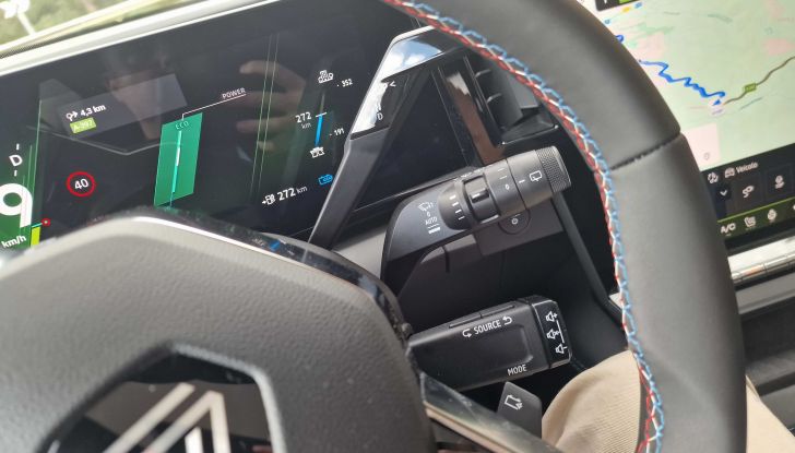 Renault Scenic E-Tech Electric prova su strada, consumi e prestazioni - Foto 10 di 11