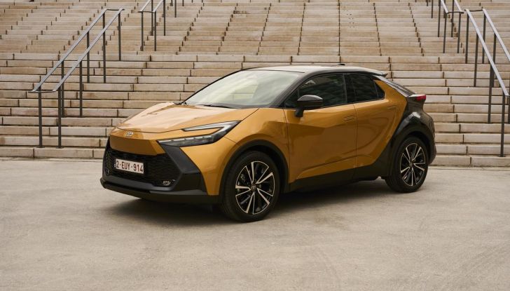 Toyota C-HR Plug-in Hybrid 220