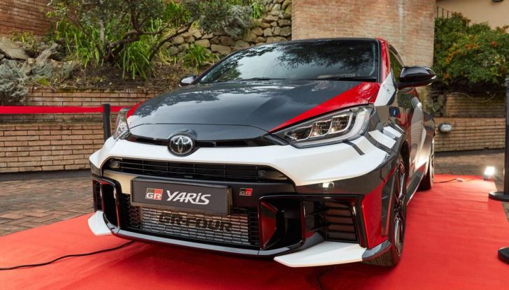 Toyota GR Yaris 2024: motore, design e prezzi in Italia - Foto 12 di 17