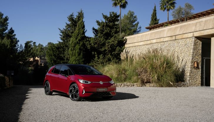 Volkswagen ID.3 GTX e ID.7 GTX Tourer: debuttano le due nuove sportive elettriche - Foto 35 di 85
