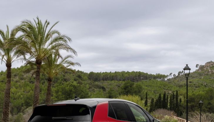 Volkswagen ID.3 GTX e ID.7 GTX Tourer: debuttano le due nuove sportive elettriche - Foto 37 di 85