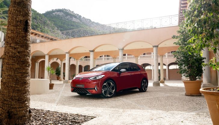 Volkswagen ID.3 GTX e ID.7 GTX Tourer: debuttano le due nuove sportive elettriche - Foto 9 di 85