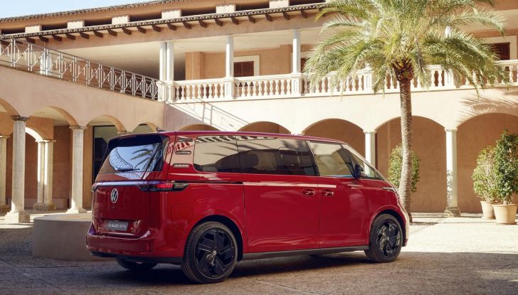 Volkswagen ID. Buzz GTX: caratteristiche, design, abitacolo e versioni - Foto 18 di 64