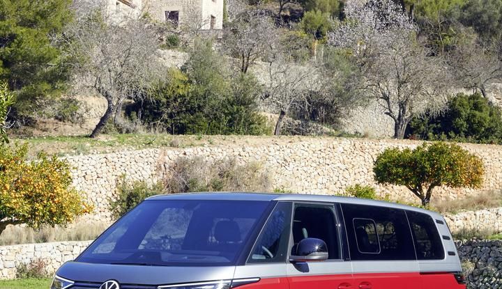 Volkswagen ID. Buzz GTX: caratteristiche, design, abitacolo e versioni - Foto 10 di 64