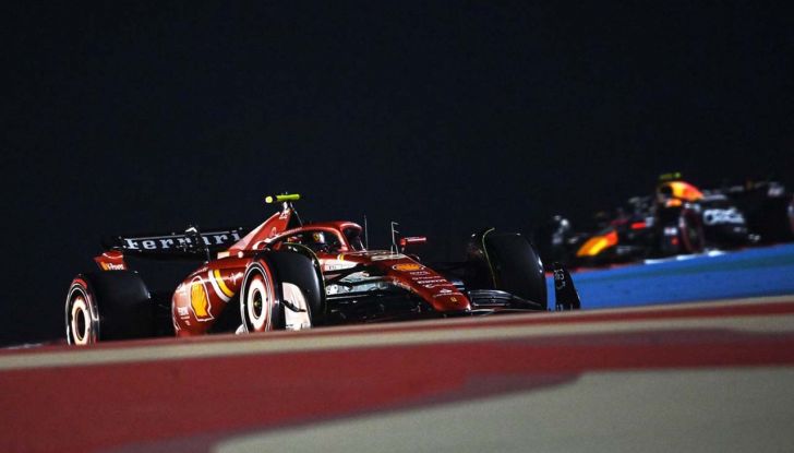 F1 2024, GP Bahrain: Verstappen e Red Bull aprono le danze con la pole position - Foto 3 di 11