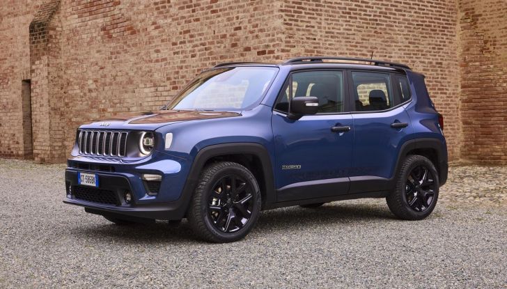 Jeep Compass e Renegade e-Hybrid 2024: caratteristiche, design, abitacolo e motore - Foto 34 di 38