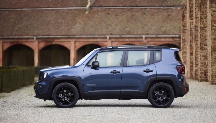 Jeep Compass e Renegade e-Hybrid 2024: caratteristiche, design, abitacolo e motore - Foto 35 di 38