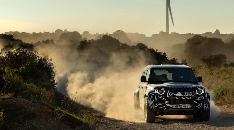 Land Rover Defender Octa: debutto confermato per il 3 luglio