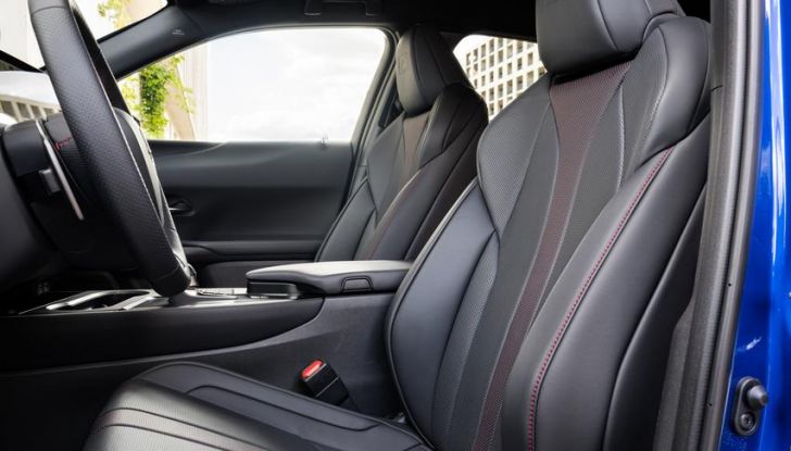 Lexus UX 300h: il crossover si aggiorna con l’arrivo del model year 2024 - Foto 36 di 136