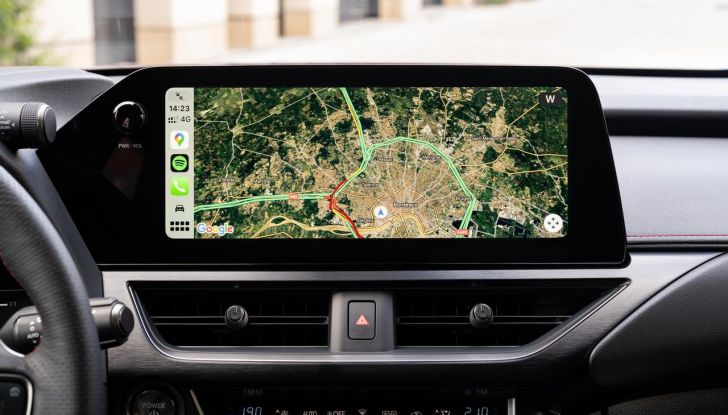 Lexus UX 300h: il crossover si aggiorna con l’arrivo del model year 2024 - Foto 113 di 136