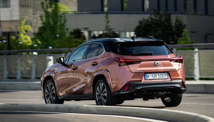 Lexus UX 300h: il crossover si aggiorna con l’arrivo del model year 2024 - Foto 65 di 136