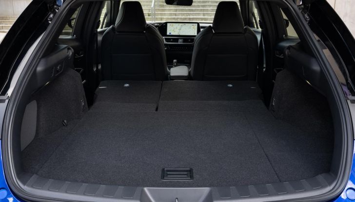 Lexus UX 300h: il crossover si aggiorna con l’arrivo del model year 2024 - Foto 41 di 136