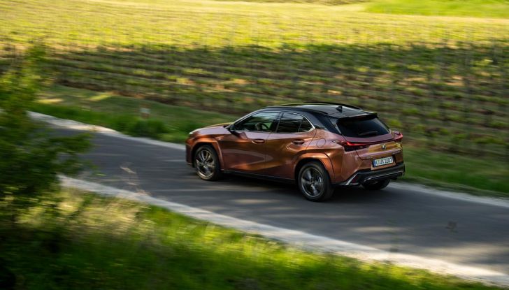 Lexus UX 300h: il crossover si aggiorna con l’arrivo del model year 2024 - Foto 86 di 136