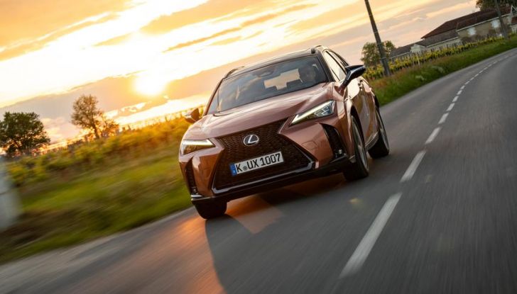 Lexus UX 300h: il crossover si aggiorna con l’arrivo del model year 2024 - Foto 77 di 136