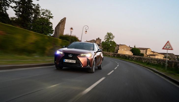 Lexus UX 300h: il crossover si aggiorna con l’arrivo del model year 2024 - Foto 87 di 136