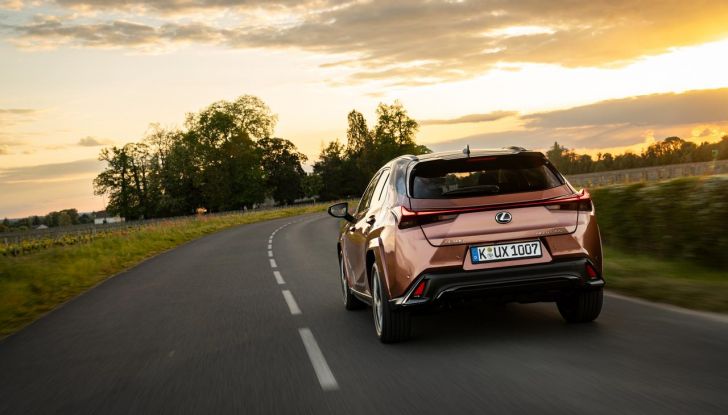 Lexus UX 300h: il crossover si aggiorna con l’arrivo del model year 2024 - Foto 81 di 136
