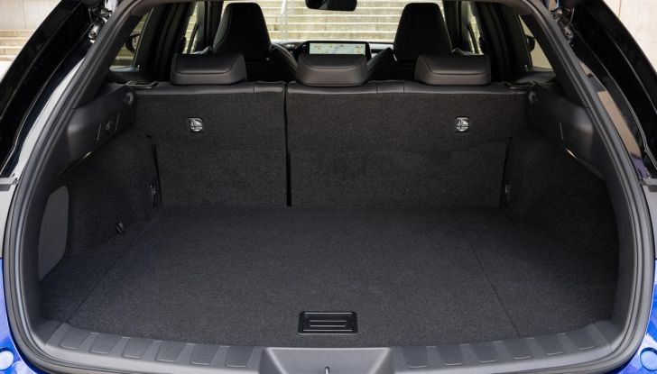 Lexus UX 300h: il crossover si aggiorna con l’arrivo del model year 2024 - Foto 39 di 136